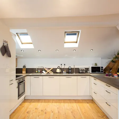 Apartment Lb Vacation I Big Loft 107m2, 10min Walk To Palais Des Festivals
